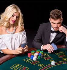 Pengguna menikmati layanan sports dan casino di cat3movie melalui perangkat mobile dengan privasi terlindungi